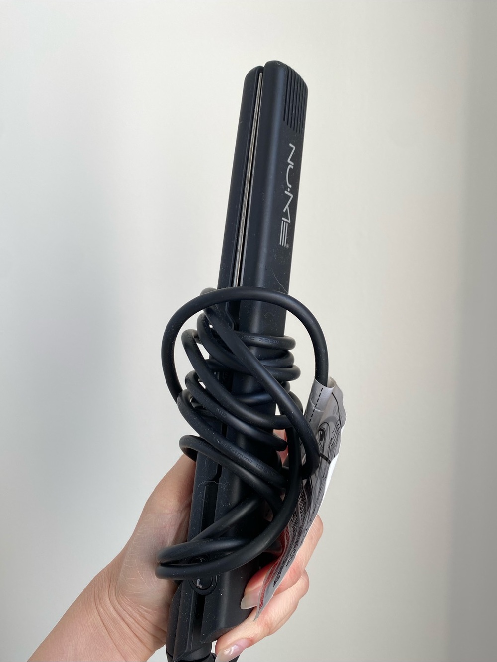 NuMe Black Travel Mini Flat Iron